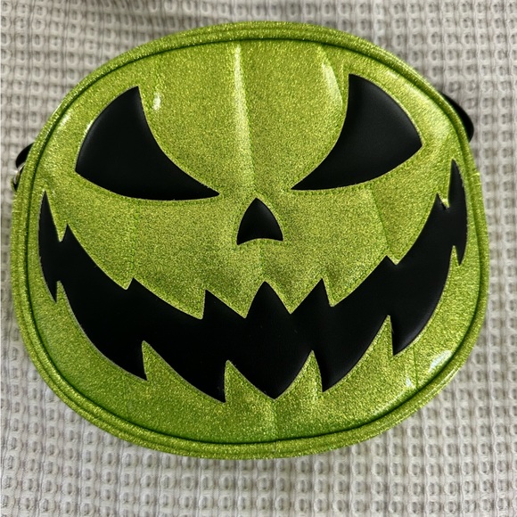 Love pain and stitches pumping bag green - Picture 1 of 3